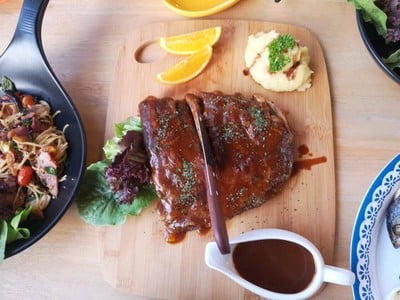 ซี่โครงหมูบาร์บีคิวคือเด็ดมาก กลมกล่อมสุดๆ