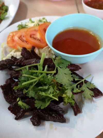 อาหาร หรือ เครื่องดื่ม