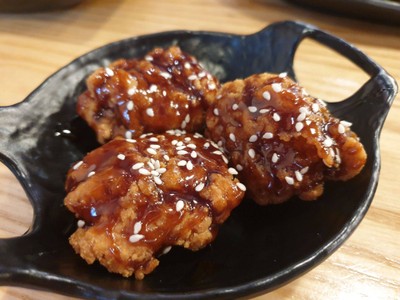 ไก่ทอดซอสซอยการ์ลิค