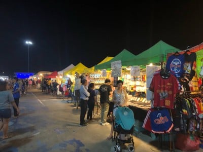 ถนนคนเดินบางแสน