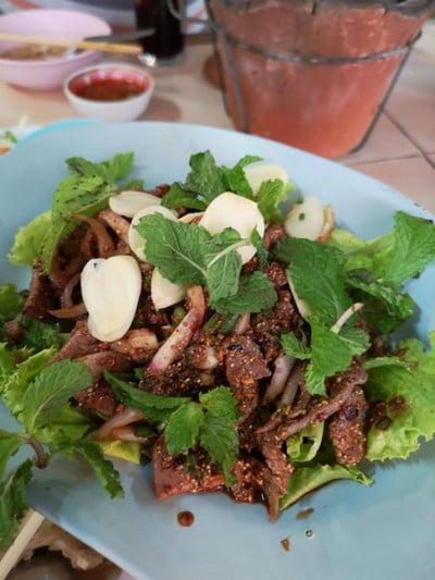 อาหาร หรือ เครื่องดื่ม