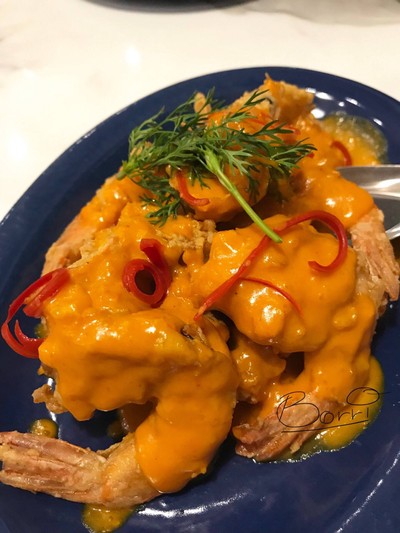 กุ้งชุบแป้งทอดซอสไข่เค็ม
