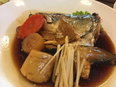 หัวปลาแซลมอนต้มซีอิ๊ว