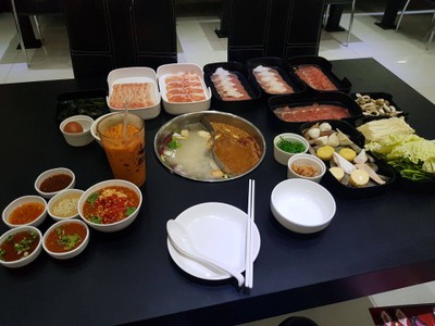 อาหาร หรือ เครื่องดื่ม