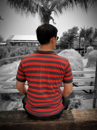 ลุงต้องนั่งพักก่อน เด็กๆเล่นกันไป