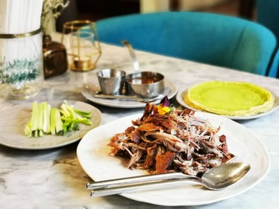เมนูของร้าน The Yard Restaurant