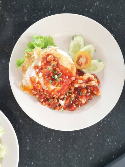 ข้าวไข่ดาวระเบิดทรงเครื่อง