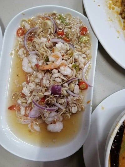 อาหาร หรือ เครื่องดื่ม