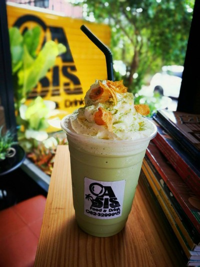 แถมคอนเฟลกมาด้วย เคี้ยวเบ่นเพลินๆ 