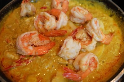 วิธีทำ กุ้งผัดผงกะหรี่