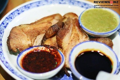 ข้าวผัดกระเพราหมูสับ + ไข่ดาว