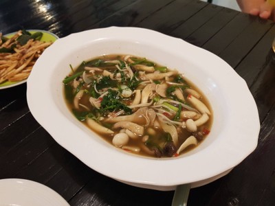 แกงเห็ดรวม