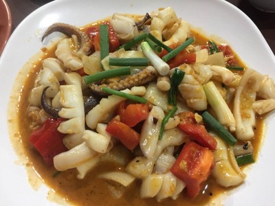 ปลาหมึกผัดไข่เค็ม