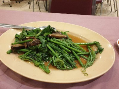 ผัดยอดมะระน้ำมันหอย