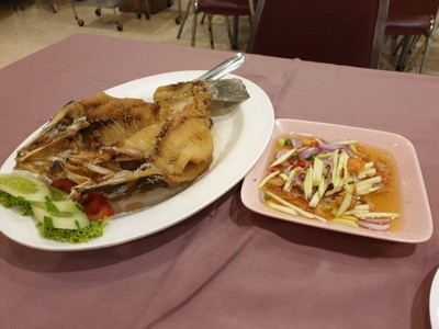 ปลากะพงราดน้ำปลา