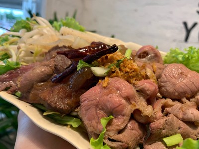 อาหาร หรือ เครื่องดื่ม