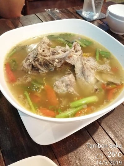 อาหาร หรือ เครื่องดื่ม