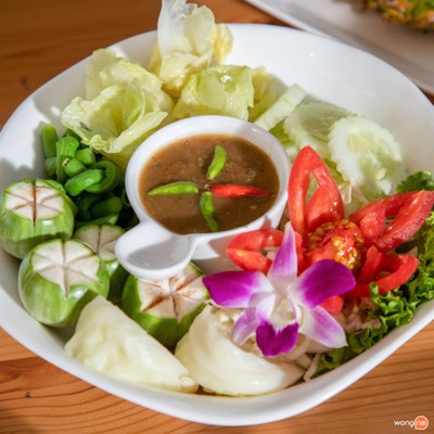 เมนูของร้าน ส้มตำนายทองก้อน