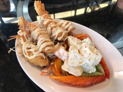 กุ้งทอดสลัดผลไม้