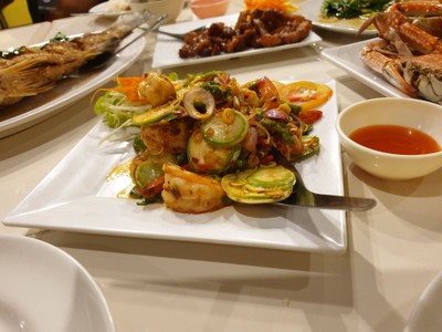 ยำมะเขือใส่กุ้ง