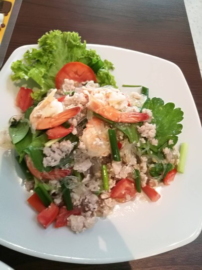 ยำวุ้นเส้น