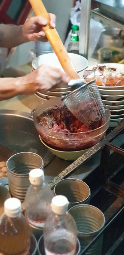 ก๋วยเตี๋ยวเนื้อลุงพร