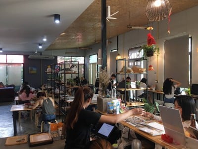 Eat Read Oodlod Cafe' & Bistro 1