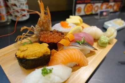 Sushi Ichiba MRT เพชรบุรี ทางออก 2 Sushi Ichiba MRT เพชรบุรี ทางออก 2