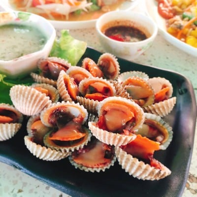 ส้มตำชานชาลา วัดป่าเลไลยก์ (ชานชาลา) ส้มตำชานชาลา วัดป่าเลไลยก์ (ชานชาลา)