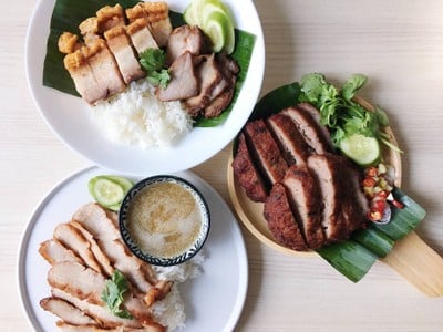 รสริน ข้าวหมูแดงหมูกรอบ ซูวี