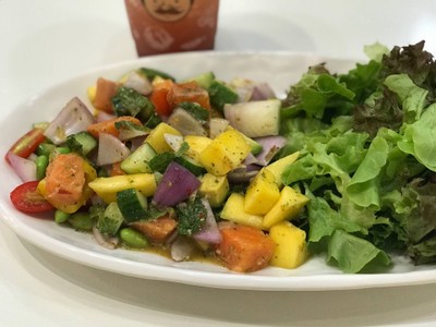 เมนูของร้าน Jones' Salad เอสพลานาด รัชดา