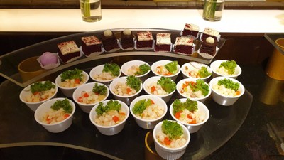 อาหาร หรือ เครื่องดื่ม