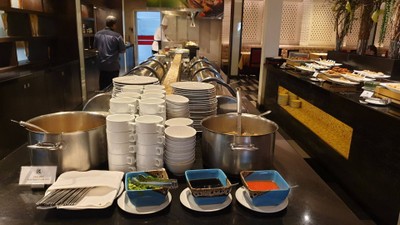 อาหาร หรือ เครื่องดื่ม