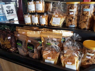 อาหาร หรือ เครื่องดื่ม