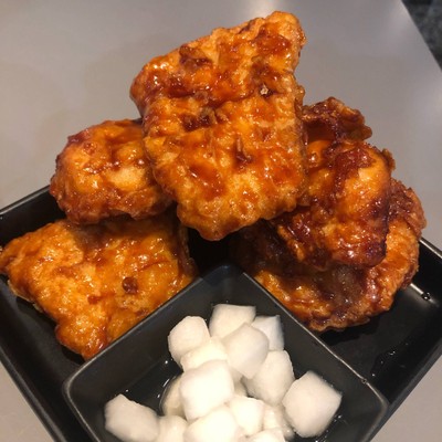 อกไก่ทอดซอสกระเทียม