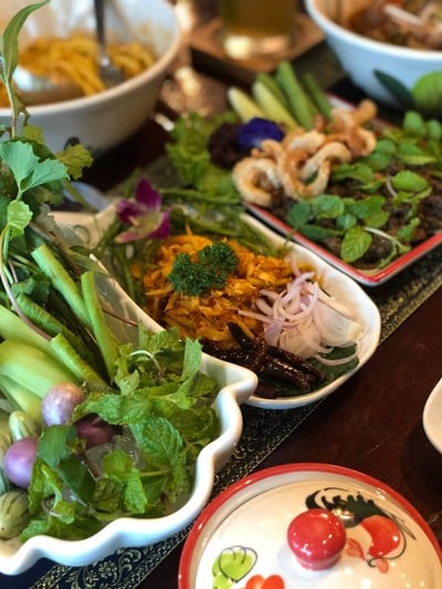 ร้านอาหารเหนือ เฮือนนิภา (Huan Nipa) สาขา1 ร้านอาหารเหนือ เฮือนนิภา (Huan Nipa) สาขา1