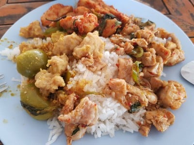 ข้าวแกงเพชรบุรี แม่จัน ข้าวแกงเพชรบุรี แม่จัน