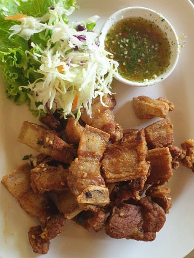อาหาร หรือ เครื่องดื่ม