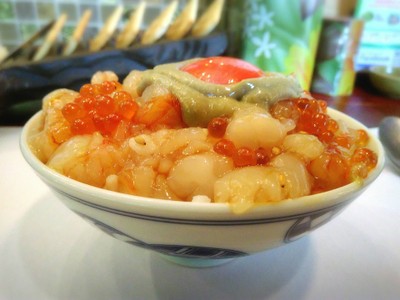 (ข้าวด้งหน้ากุ้งหวาน, ไข่แซลมอน และมันปู)