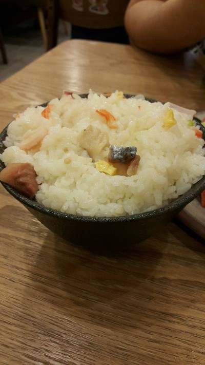 ข้าวหน้าปลาดิบรวมฟูจิ