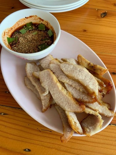 คอหมูย่าง 50 บาท