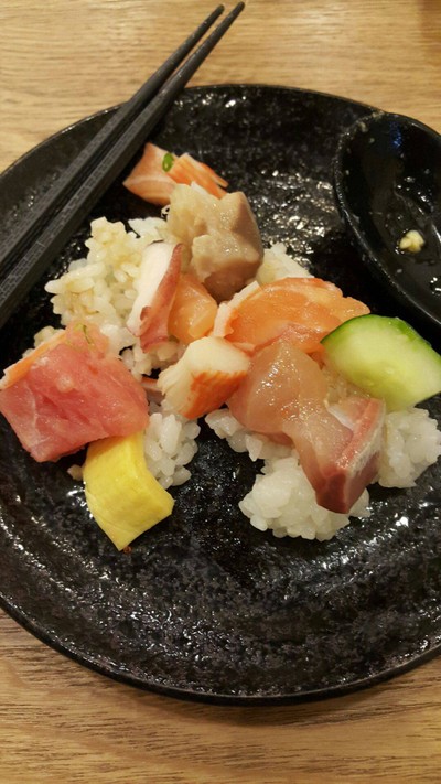 ข้าวหน้าปลาดิบรวมฟูจิ