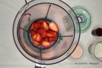 วิธีทำ สมูทตี้สตรอว์เบอร์รีเยลลี่