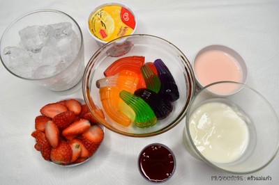 วิธีทำ สมูทตี้สตรอว์เบอร์รีเยลลี่