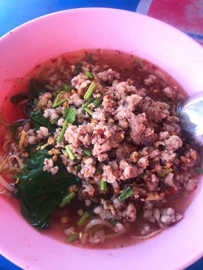 วุ้นเส้นต้มยำตำลึง