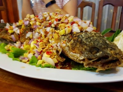 สวนอาหารเรือนทอง (reuanthong) สวนอาหารเรือนทอง (reuanthong)