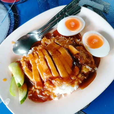 ข้าวหมูกรอบ