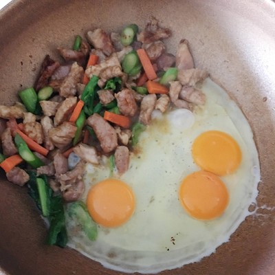 วิธีทำ 🌈ผัดซีอิ้วหมูนุ่ม