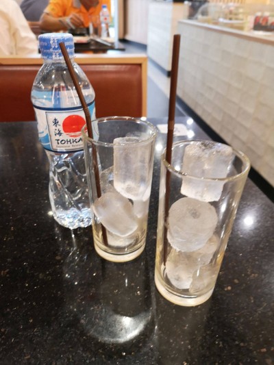 อาหาร หรือ เครื่องดื่ม