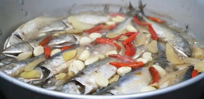 ปลาทูซาเตี๊ยะ 150.-